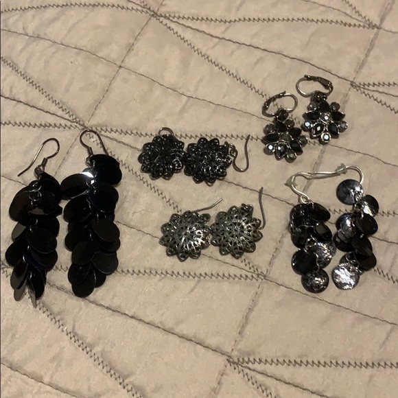 Classy earrings - Picture 1 of 5